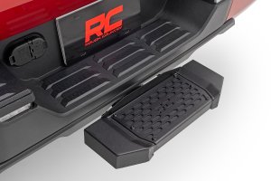 Receiver Hitch Step - Rough Country - Rough Country HD2 - Flat Black